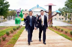 中國(guó)駐南非大使林松添親臨我司南非歡樂(lè)島水上