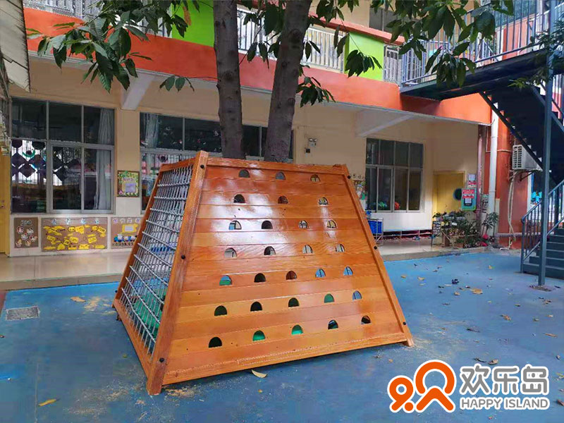 佛山高明機(jī)關(guān)幼兒園游樂(lè)設(shè)備安裝圖